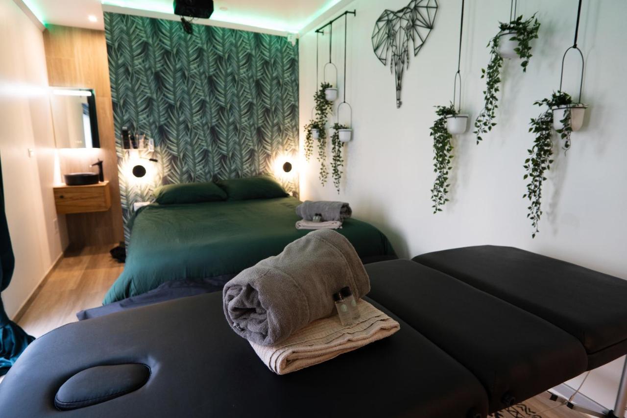 Capsule Thailande I Sauna I Balneo I Console I Jeux En Bois I Cinema I Cour Interieure Trith-Saint-Leger Exterior foto
