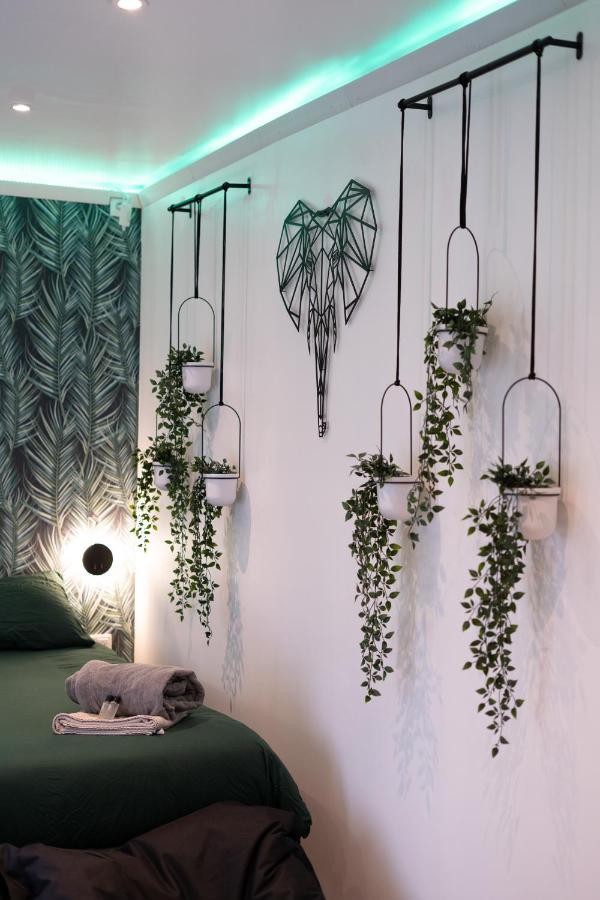 Capsule Thailande I Sauna I Balneo I Console I Jeux En Bois I Cinema I Cour Interieure Trith-Saint-Leger Exterior foto