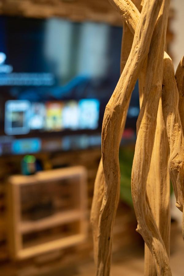 Capsule Thailande I Sauna I Balneo I Console I Jeux En Bois I Cinema I Cour Interieure Trith-Saint-Leger Exterior foto